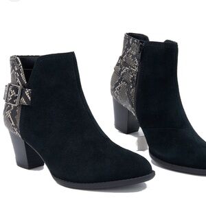 Vionic Naomi Black Suede Snake-Print Almond Toe Comfort Ankle Boots NWOB